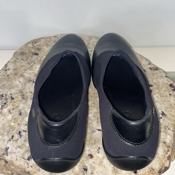 ECCO WOMEN'S SCULPTURED GTX BLACK LEATHER SLIP ON SHOE Size 38 (US 7-7.5) - Picture 11 of 16